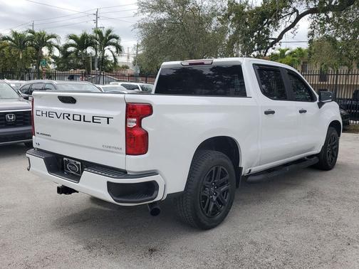 2024 Chevrolet Silverado 1500 Custom