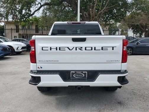 2024 Chevrolet Silverado 1500 Custom