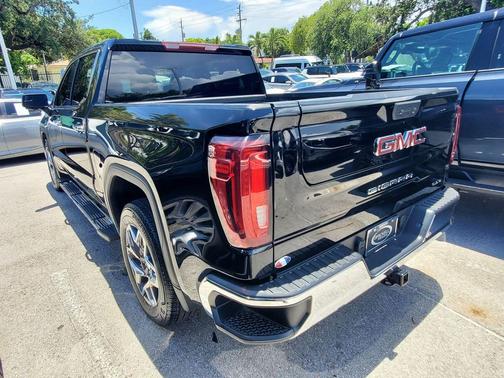Onyx Black 2025 GMC Sierra 1500 SLT