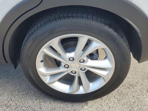 Summit White 2023 Buick Encore GX Preferred