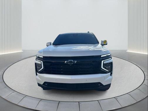 2025 Chevrolet Suburban RST