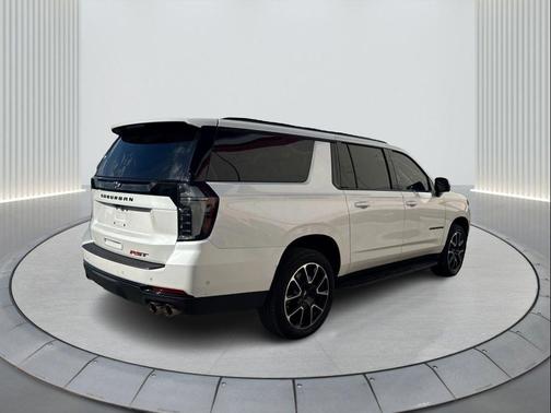 2025 Chevrolet Suburban RST