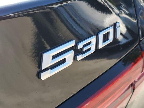 2025 BMW 530 530i