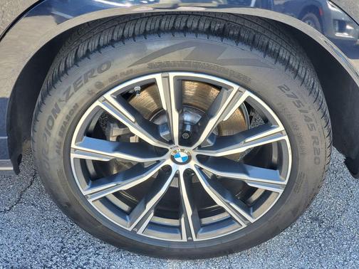 Carbon Black Metallic 2025 BMW X6 xDrive40i