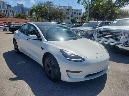 2022 Tesla Model 3 Standard Range