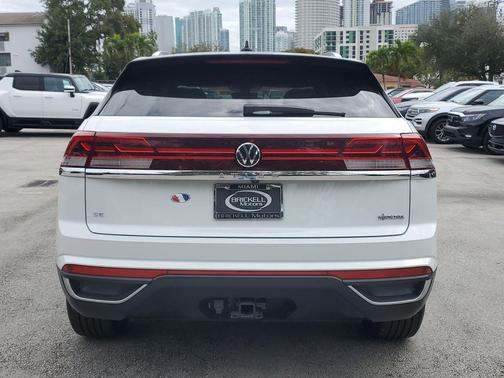 2024 Volkswagen Atlas Cross Sport 2.0T SE w/Technology