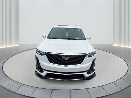 2022 Cadillac XT6 Premium Luxury FWD