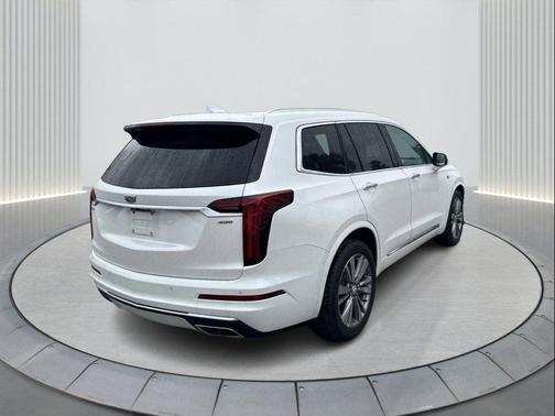 2022 Cadillac XT6 Premium Luxury FWD