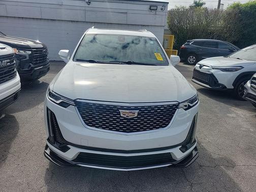 2022 Cadillac XT6 Premium Luxury FWD