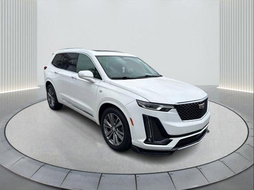 2022 Cadillac XT6 Premium Luxury FWD