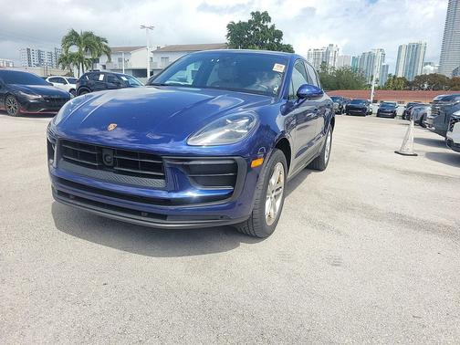 Gentian Blue Metallic 2024 Porsche Macan Macan S