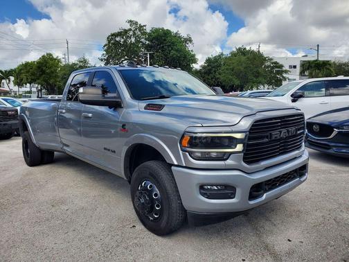 Billet Silver Metallic Clearcoat 2020 RAM 3500 Laramie Crew Cab 4x4 8' Box