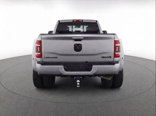 2020 RAM 3500 Laramie Crew Cab 4x4 8' Box