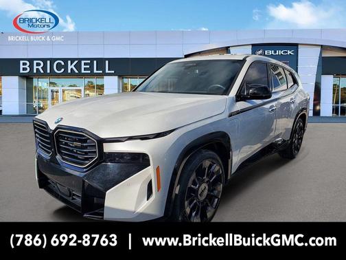 Mineral White Metallic 2023 BMW XM Base