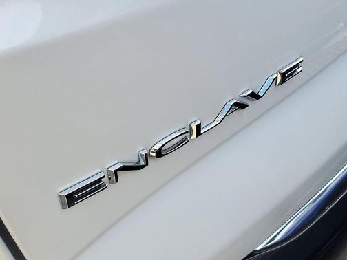 White Frost Tricoat 2024 Buick Enclave Essence FWD