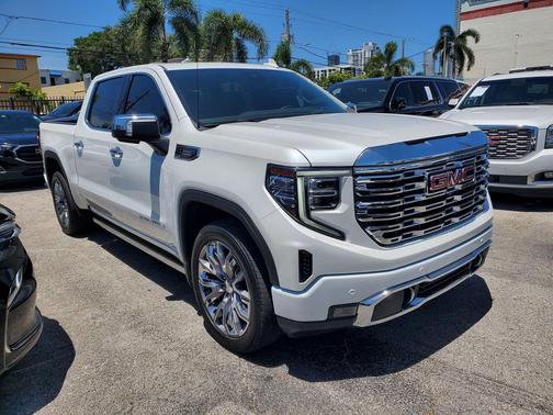 White Frost Tricoat 2023 GMC Sierra 1500 Denali