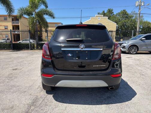 Ebony Twilight Metallic 2022 Buick Encore Preferred