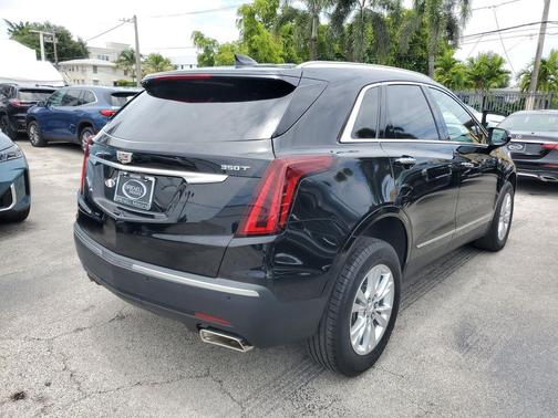 Stellar Black Metallic 2023 Cadillac XT5 Luxury