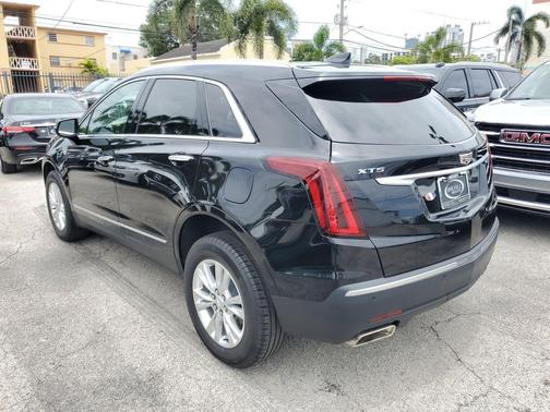 Stellar Black Metallic 2023 Cadillac XT5 Luxury