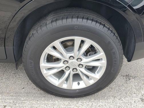 Stellar Black Metallic 2023 Cadillac XT5 Luxury