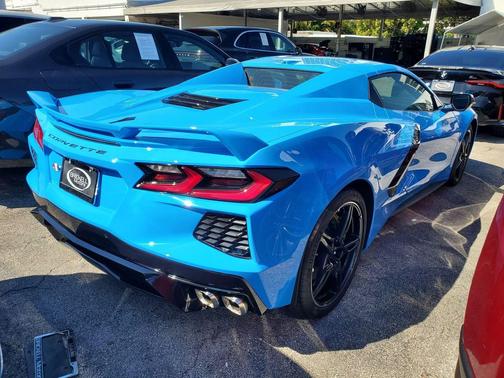 Rapid Blue 2021 Chevrolet Corvette Stingray w/3LT