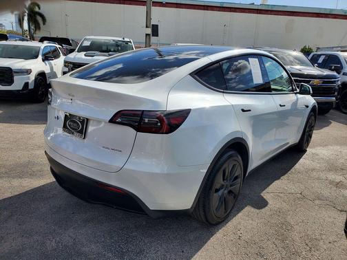 2025 Tesla Model Y Long Range Dual Motor All-Wheel Drive