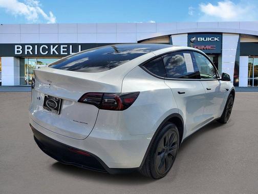 2025 Tesla Model Y Long Range Dual Motor All-Wheel Drive