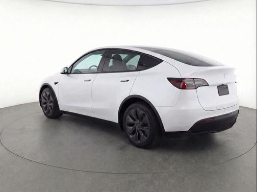 2025 Tesla Model Y Long Range Dual Motor All-Wheel Drive