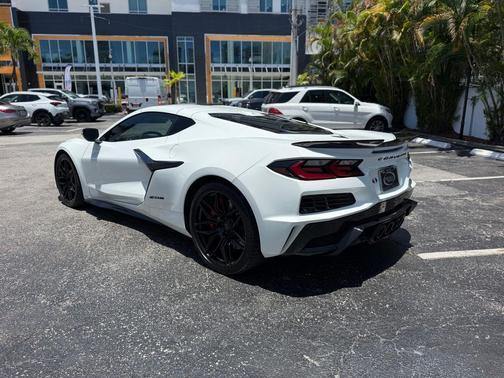 Arctic White 2025 Chevrolet Corvette Z06