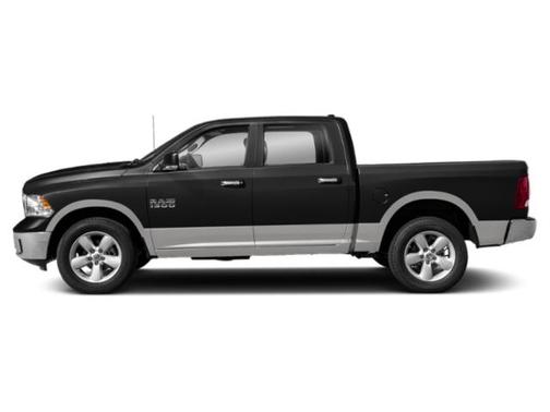 Brilliant Black Crystal Pearlcoat 2018 RAM 1500 Big Horn