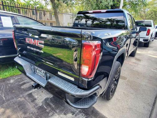 Onyx Black 2023 GMC Sierra 1500 Elevation