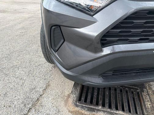 Magnetic Gray Metallic 2022 Toyota RAV4 LE