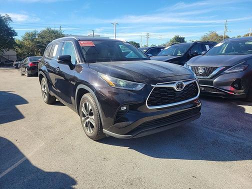 2021 Toyota Highlander XLE