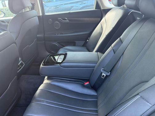 2022 Genesis G80 2.5T AWD