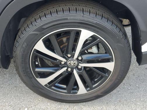 2023 Toyota Corolla Hybrid SE