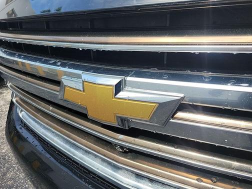Black 2023 Chevrolet Suburban 2WD High Country