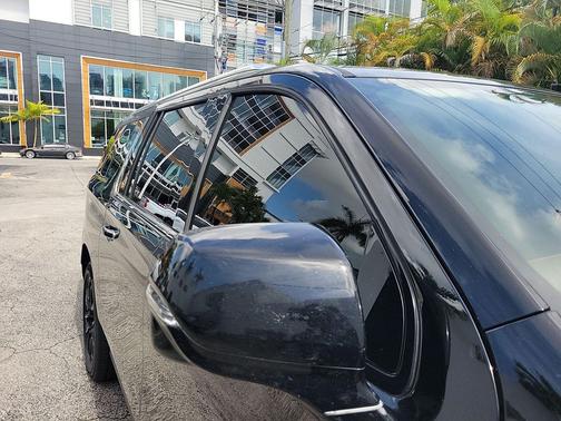 Black 2023 Chevrolet Suburban 2WD High Country