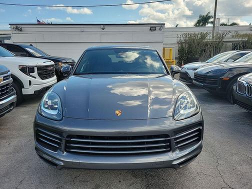 2022 Porsche Cayenne Cayenne