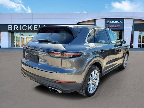 2022 Porsche Cayenne Cayenne