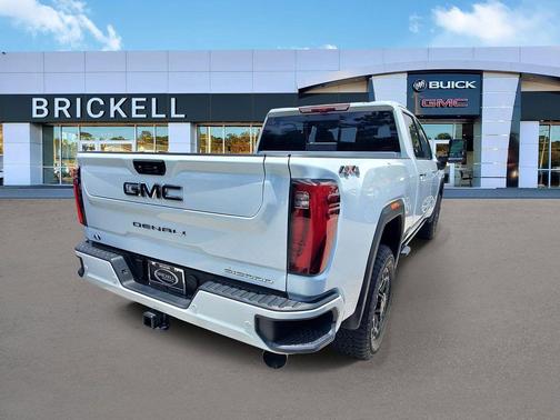 Glacier White Tricoat 2026 GMC Sierra 3500 Denali