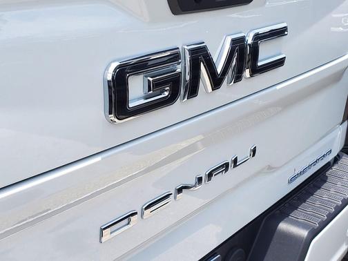 Glacier White Tricoat 2026 GMC Sierra 3500 Denali