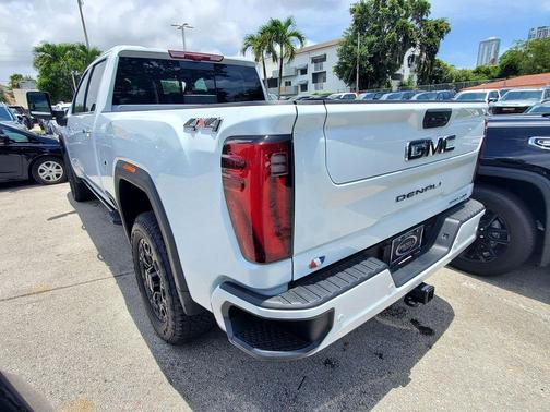 Glacier White Tricoat 2026 GMC Sierra 3500 Denali