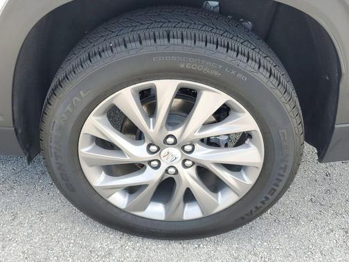 2025 Buick Enclave Preferred FWD