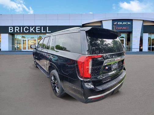 Onyx Black 2023 GMC Yukon XL SLT