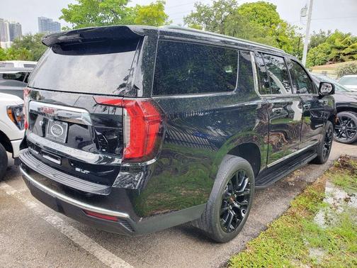 Onyx Black 2023 GMC Yukon XL SLT