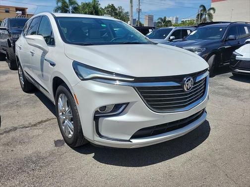 2023 Buick Enclave Essence FWD