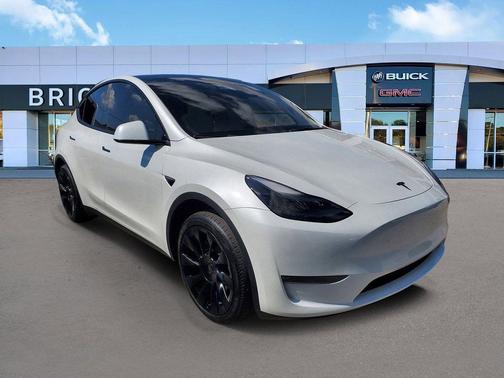 Pearl White Multi-Coat 2024 Tesla Model Y Long Range Single Motor Rear-Wheel Drive
