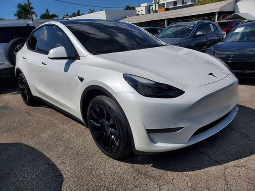 2024 Tesla Model Y Long Range Single Motor Rear-Wheel Drive