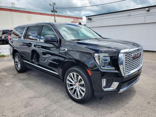 2023 GMC Yukon XL Denali