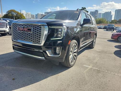 2023 GMC Yukon XL Denali